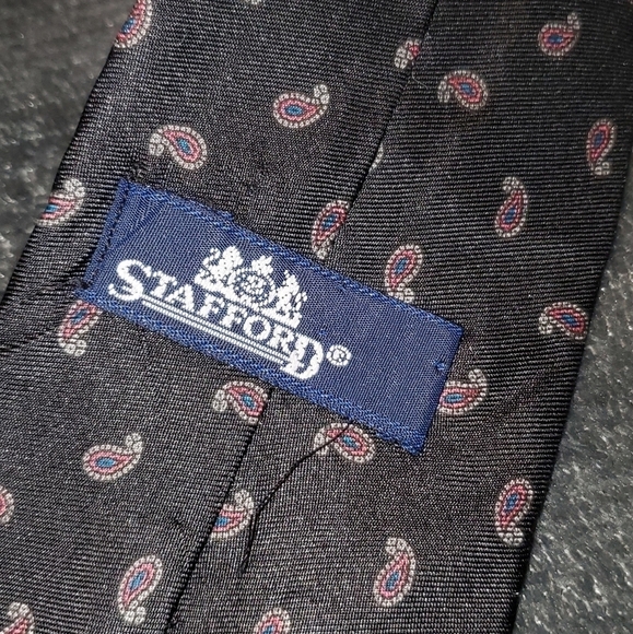 STAFFORD Grey Necktie with Pink & Blue Paisleys - Picture 3 of 5